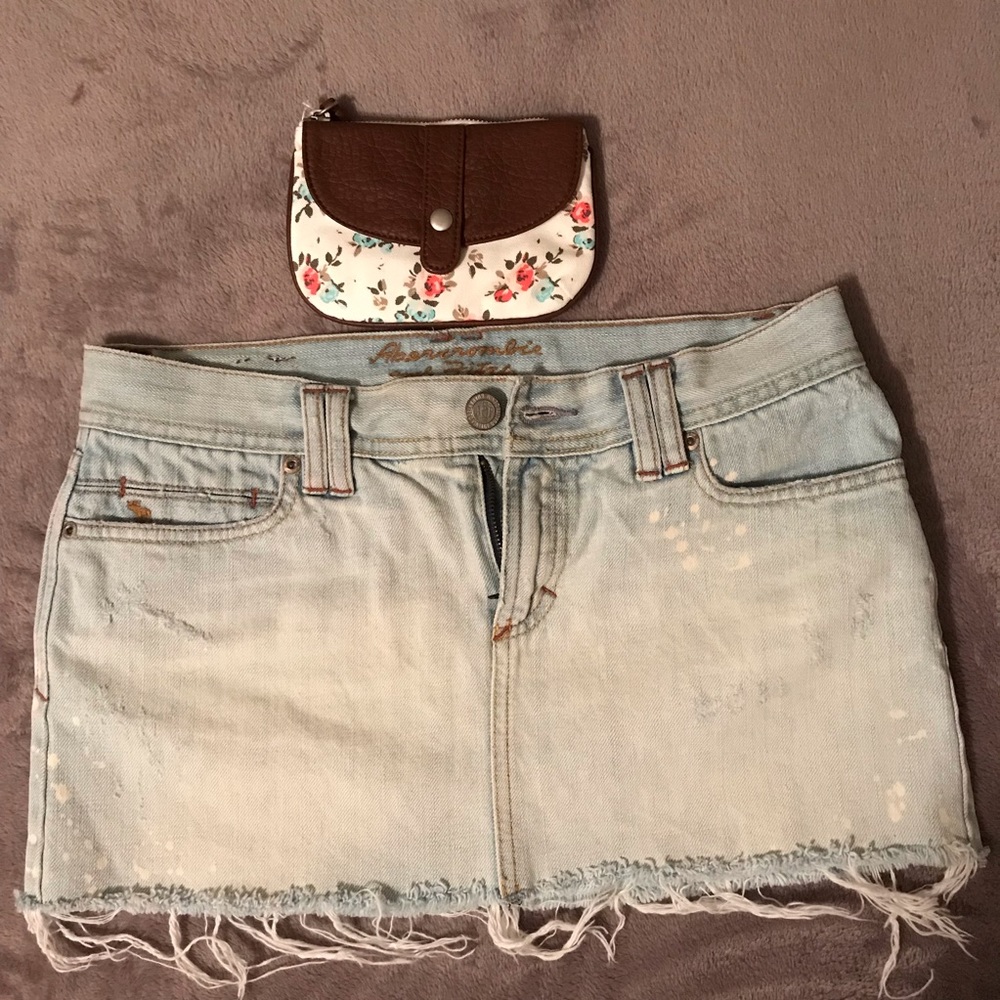Abercrombie & Fitch denim mini skirt size 4, NWOT